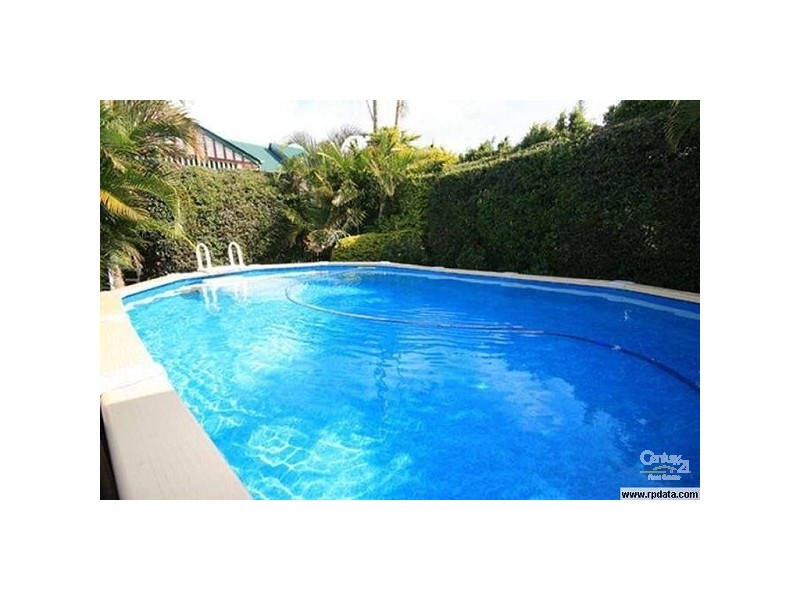 2/219 Bradman Ave, Maroochydore QLD 4558