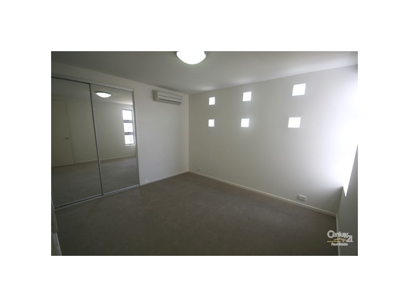 2/175 Bradman Avenue, Maroochydore QLD 4558