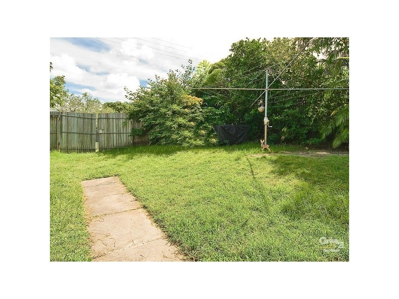 3 Palm Drive, Mooloolaba QLD 4557