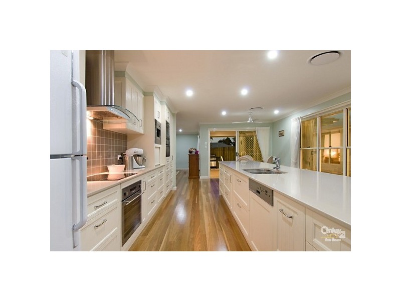 10 Macaranga Street, Maleny QLD 4552