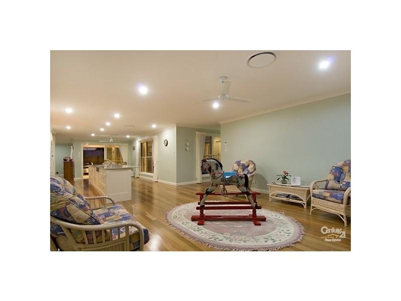 10 Macaranga Street, Maleny QLD 4552