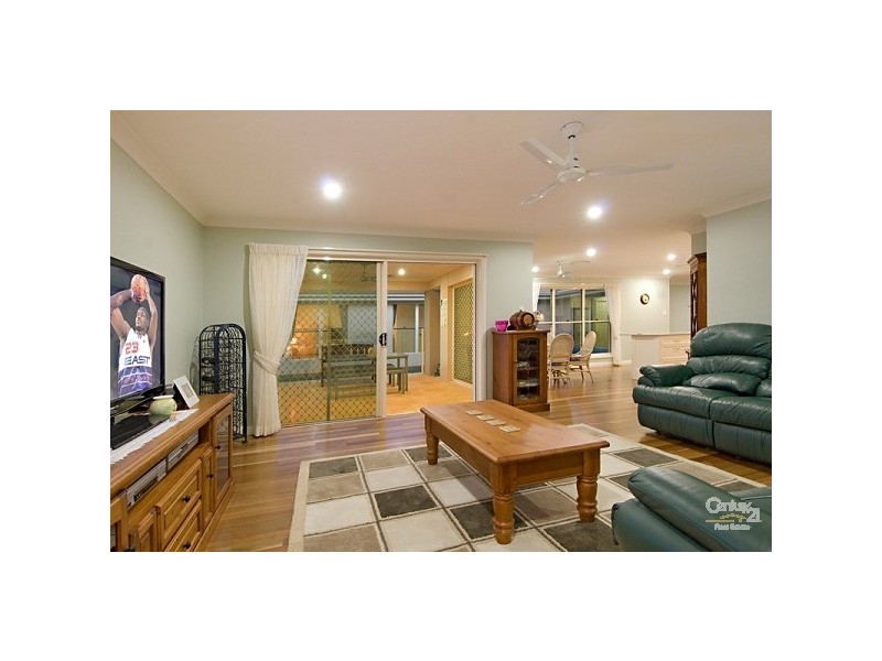 10 Macaranga Street, Maleny QLD 4552