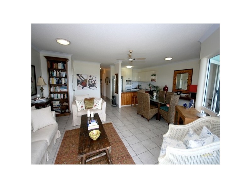 4/153 Bradman Avenue, Maroochydore QLD 4558