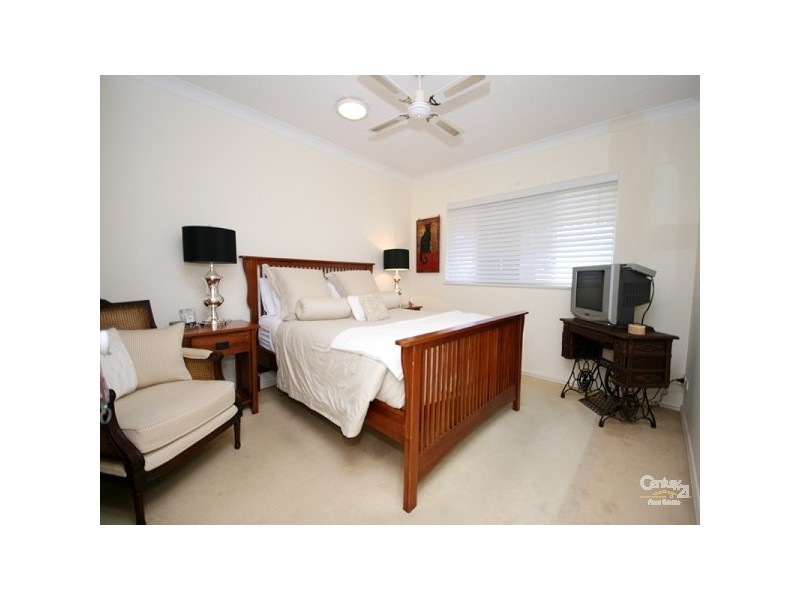 4/153 Bradman Avenue, Maroochydore QLD 4558