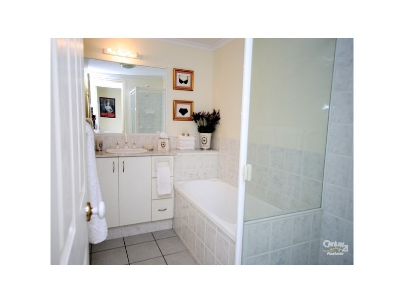 4/153 Bradman Avenue, Maroochydore QLD 4558