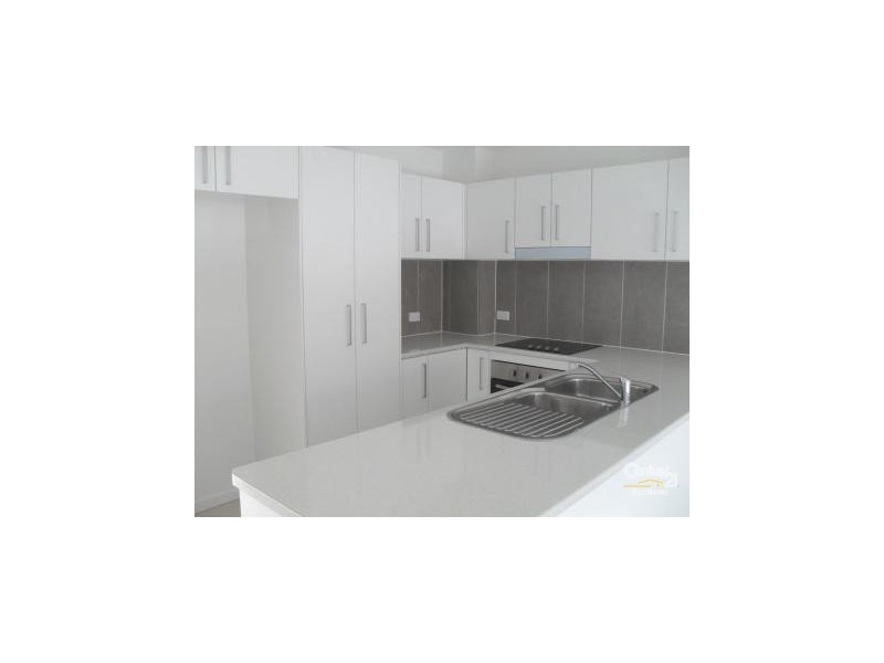 2/131 Duporth Avenue, Maroochydore QLD 4558