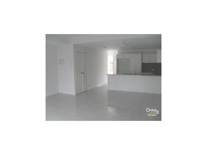 2/131 Duporth Avenue, Maroochydore QLD 4558