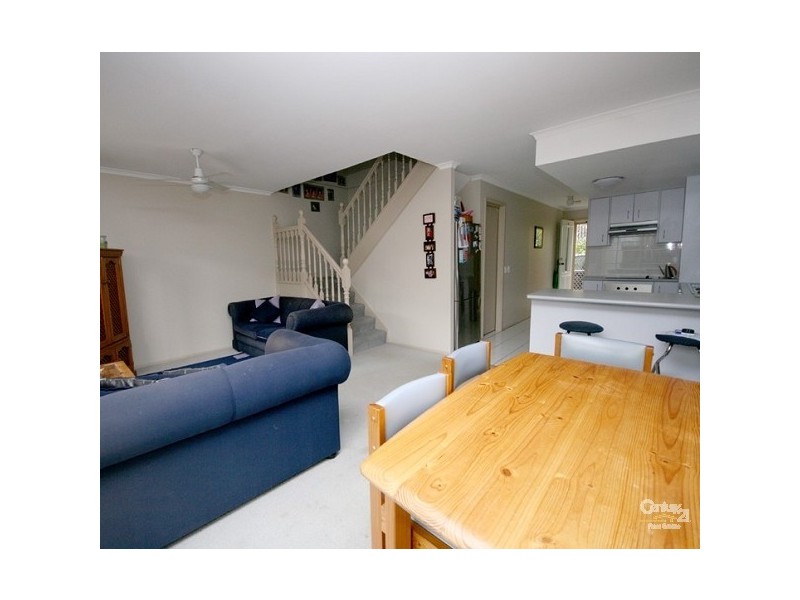 2/18 Arwen Street, Maroochydore QLD 4558