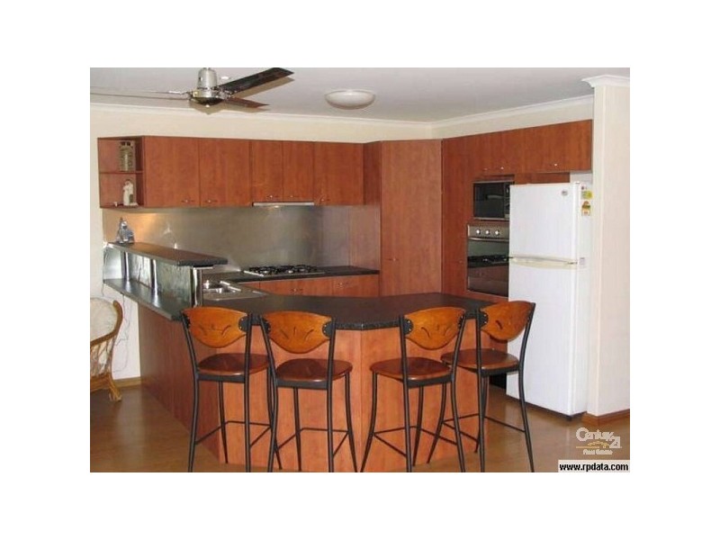2 Canary Court, Parrearra QLD 4575