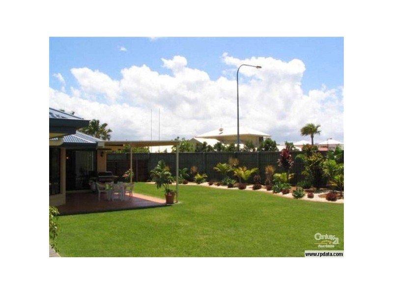 2 Canary Court, Parrearra QLD 4575