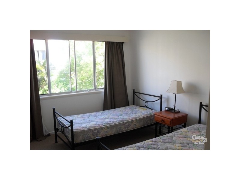 2/5 Douglas Street, Mooloolaba QLD 4557