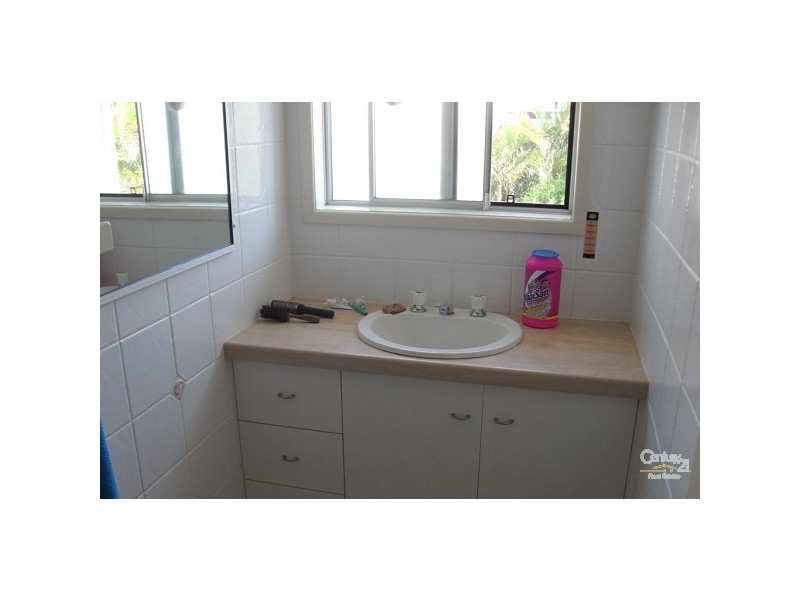 2/5 Douglas Street, Mooloolaba QLD 4557