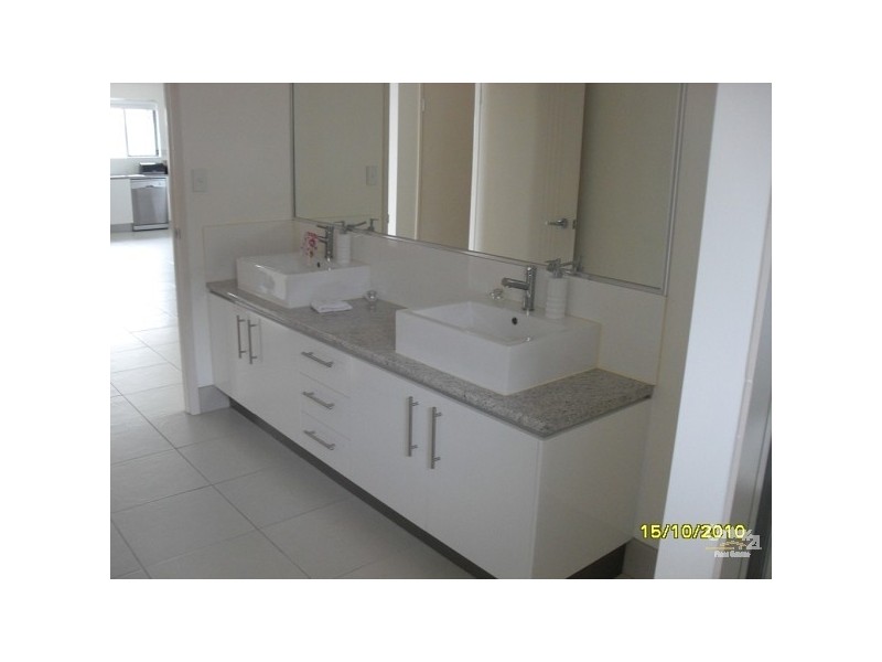 32 Kurrimine Street, Mountain Creek QLD 4557