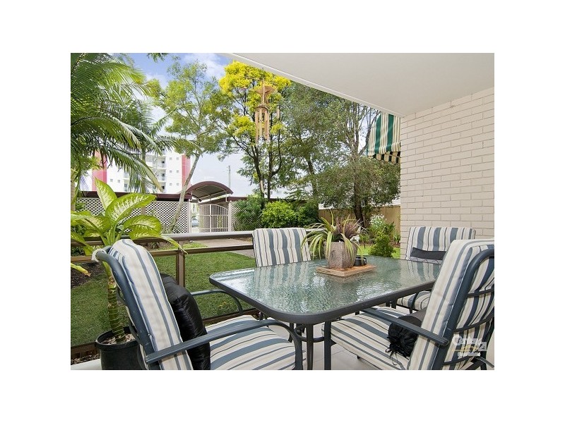 2/123 Duporth Avenue, Maroochydore QLD 4558