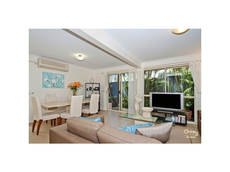 1 18 Blanck Street, Maroochydore QLD 4558