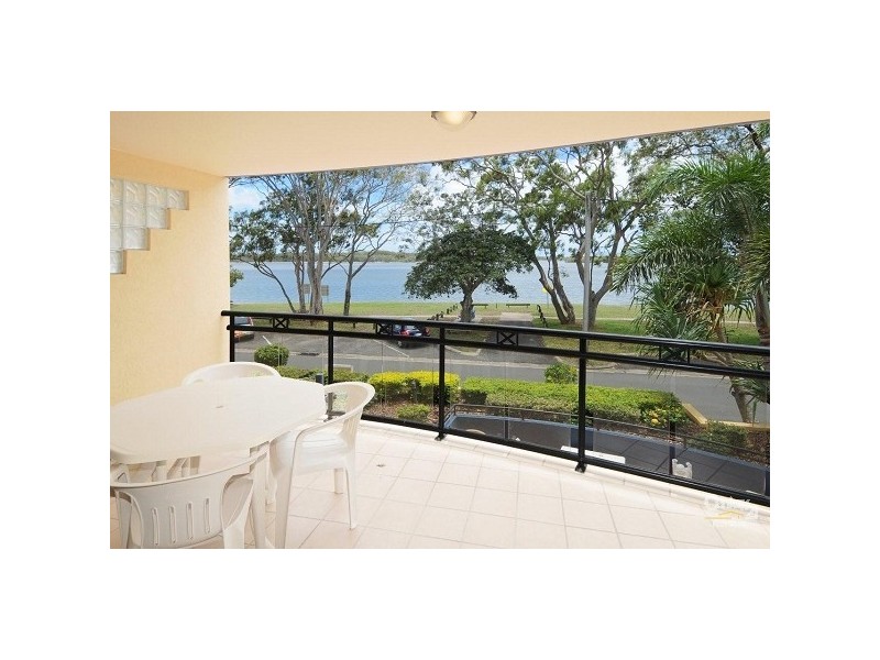 4 24 Picnic Point Esplanade, Maroochydore QLD 4558