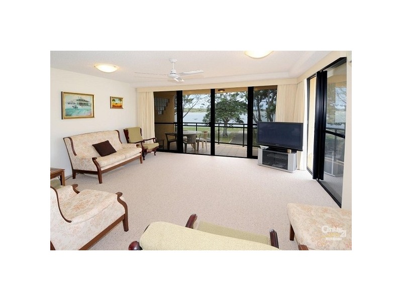 4 24 Picnic Point Esplanade, Maroochydore QLD 4558