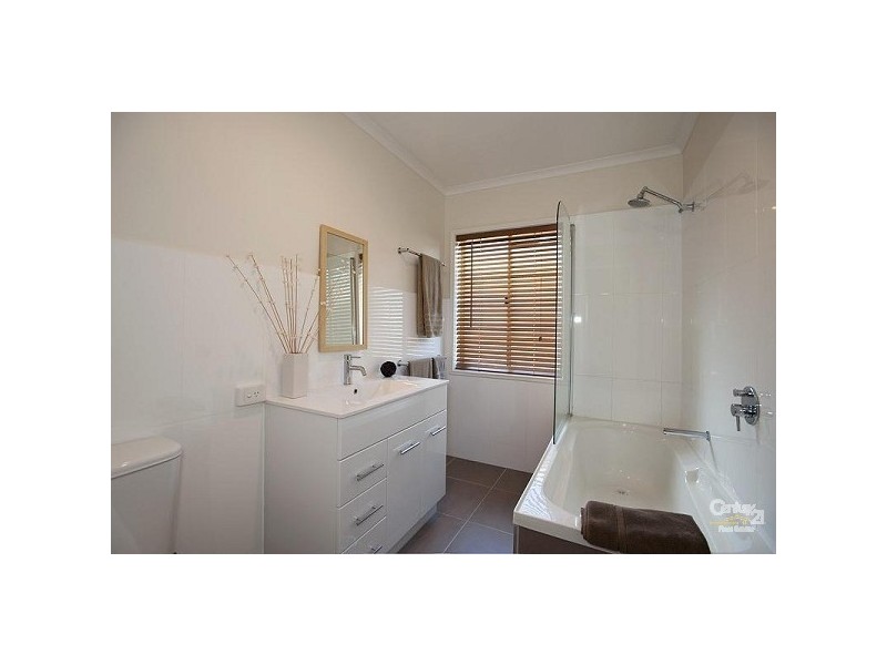 2/1 Barnes Drive, Buderim QLD 4556