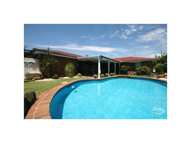 6 Tau Court, Maroochydore QLD 4558