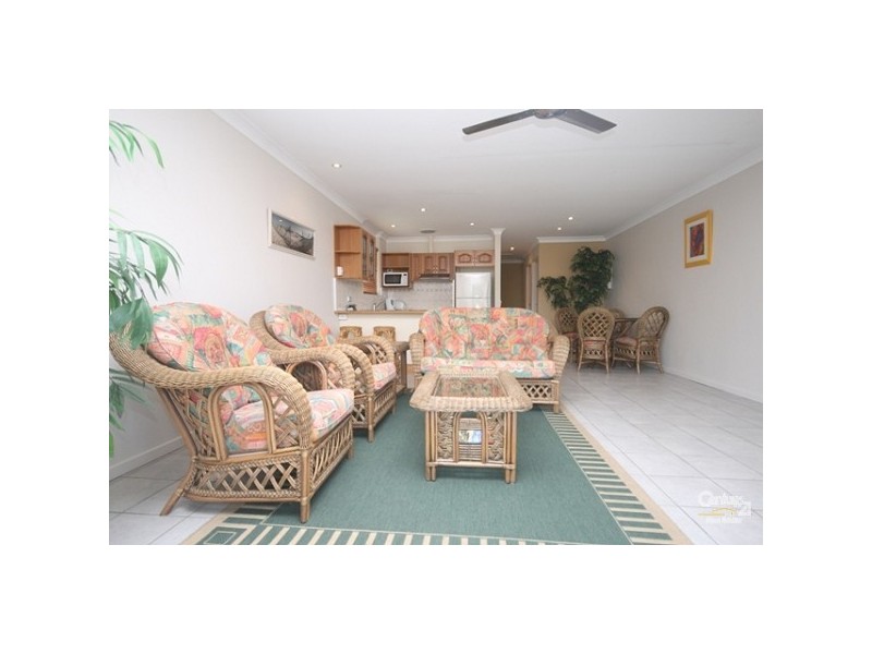 12 45 Bradman Avenue, Maroochydore QLD 4558