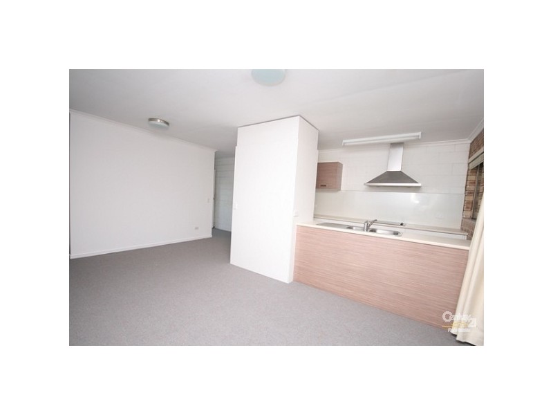 4 10 Barooga Crescent, Mooloolaba QLD 4557