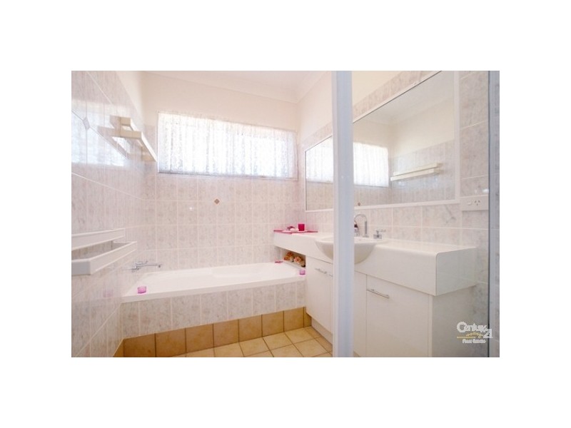 6 105 Bradman Avenue, Maroochydore QLD 4558