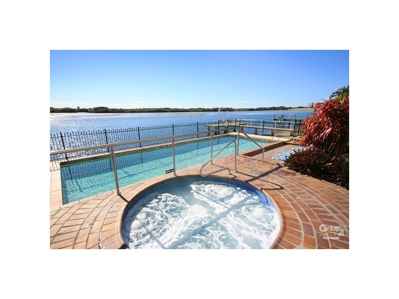 40 150 Duporth Avenue, Maroochydore QLD 4558