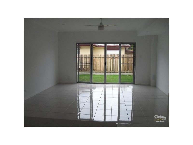 2/131 Duporth Avenue, Maroochydore QLD 4558