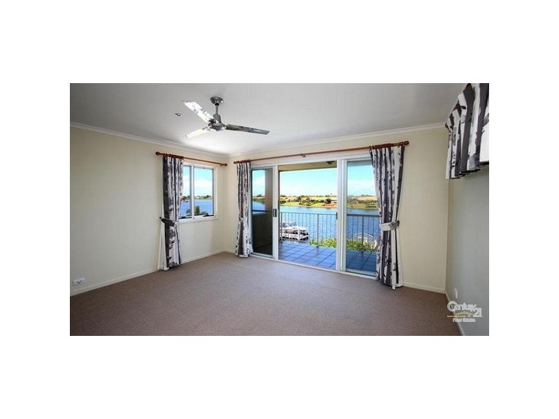 4 Teneriffe Court, Parrearra QLD 4575