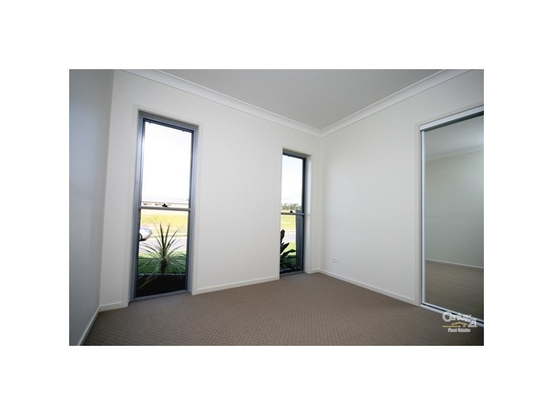 2/27 Tibouchina Street, Mountain Creek QLD 4557