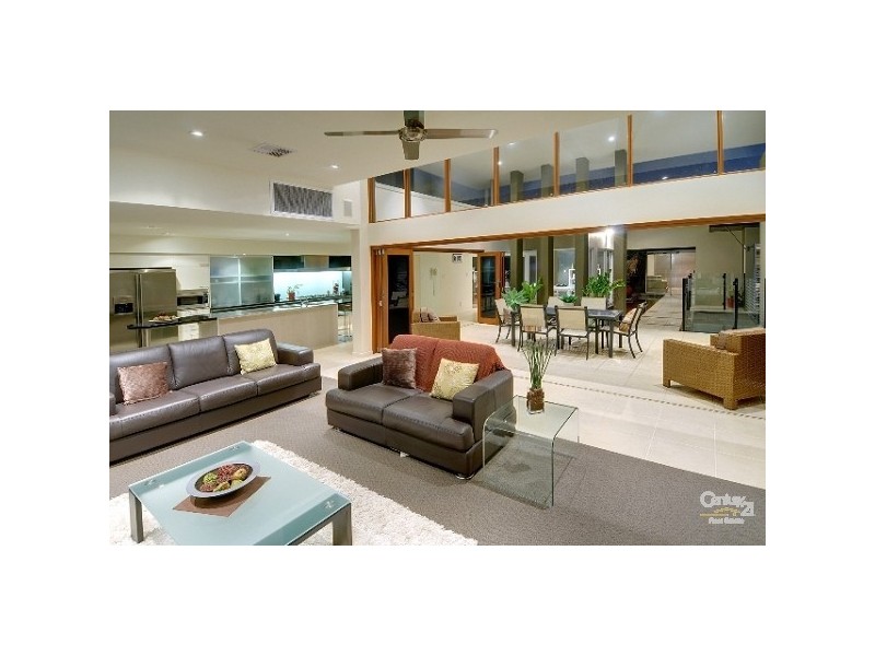 7 Santorini Court, Parrearra QLD 4575