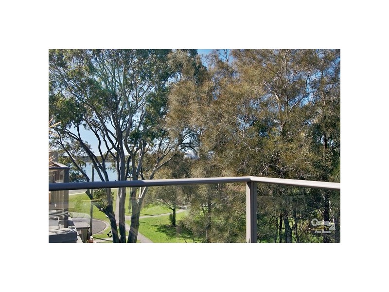 6 / 3 Bradman Avenue, Maroochydore QLD 4558