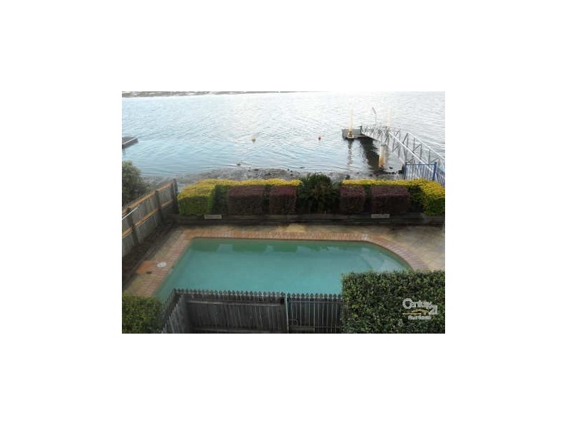 2/4 Baden Powell, Maroochydore QLD 4558