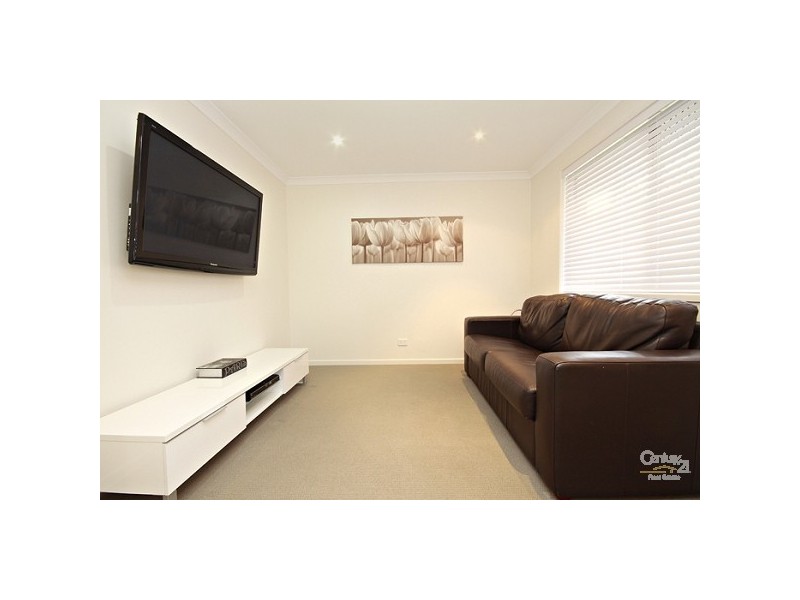 4 Ku Ring Gai, Kuluin QLD 4558