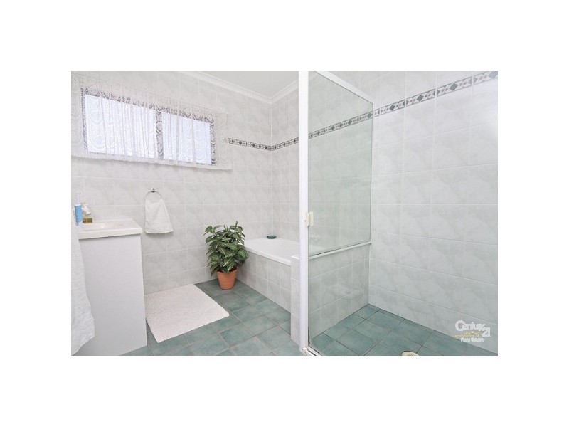 18 Broadsea Avenue, Maroochydore QLD 4558