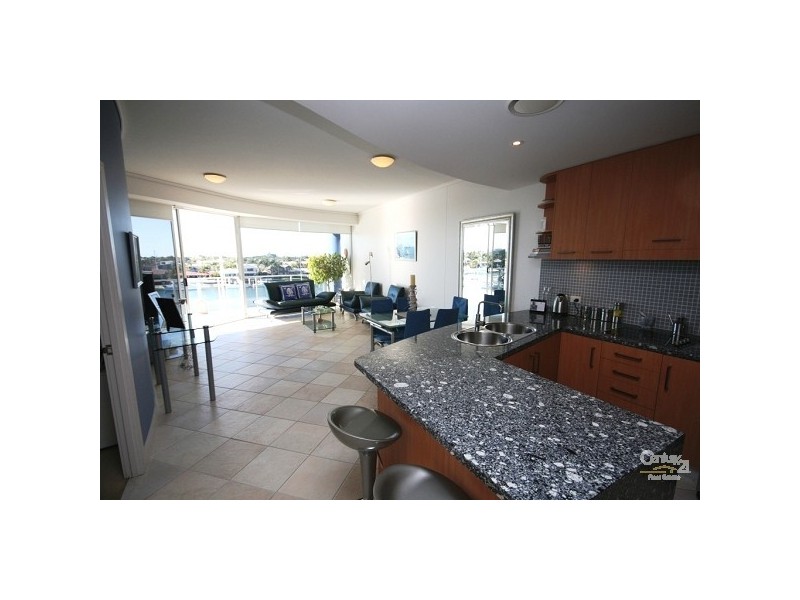 405/13 Nicklin Way, Minyama QLD 4575