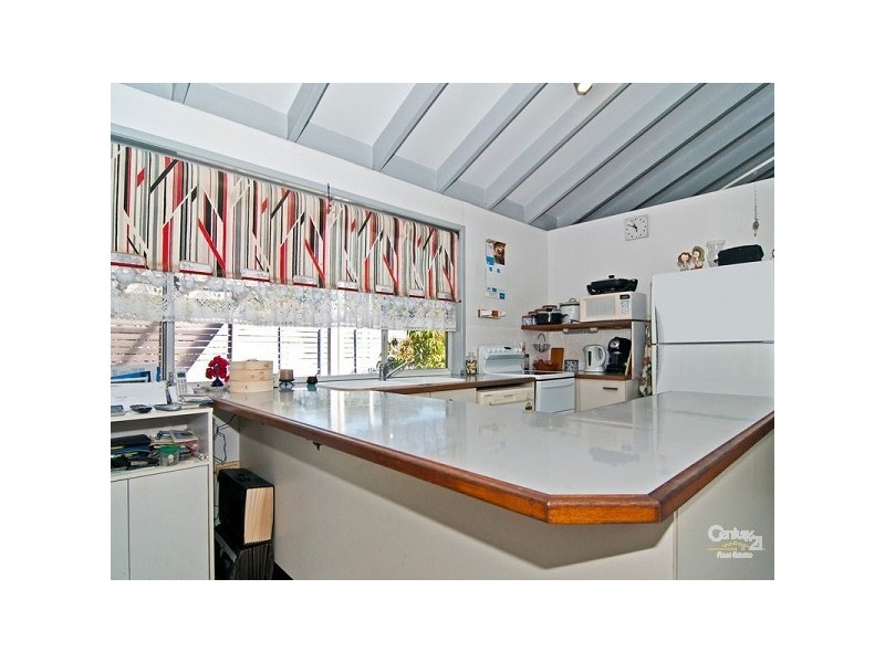 2A Admirals Court, Mooloolaba QLD 4557