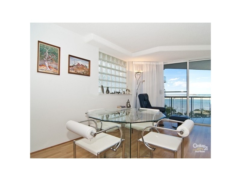 7/2 Duporth Avenue, Maroochydore QLD 4558