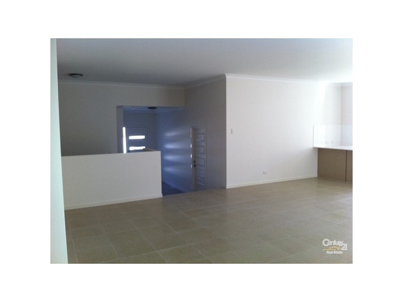 18 Crows Ash Place, Kuluin QLD 4558