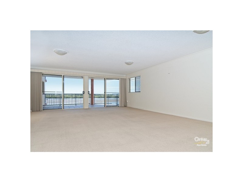 10 / 136 Duporth Avenue, Maroochydore QLD 4558