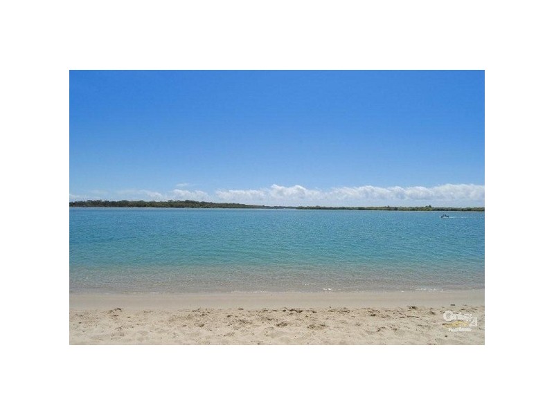 2/24 Picnic Point Esplanade, Maroochydore QLD 4558