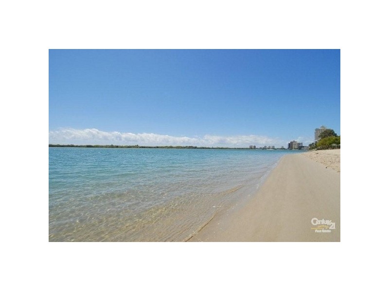 2/24 Picnic Point Esplanade, Maroochydore QLD 4558