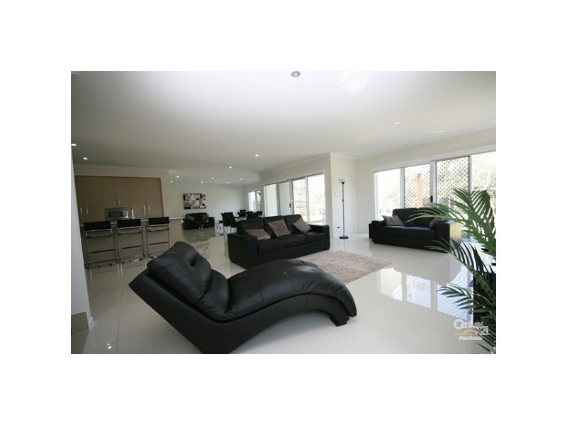 47 North Beach Place, Mudjimba QLD 4564