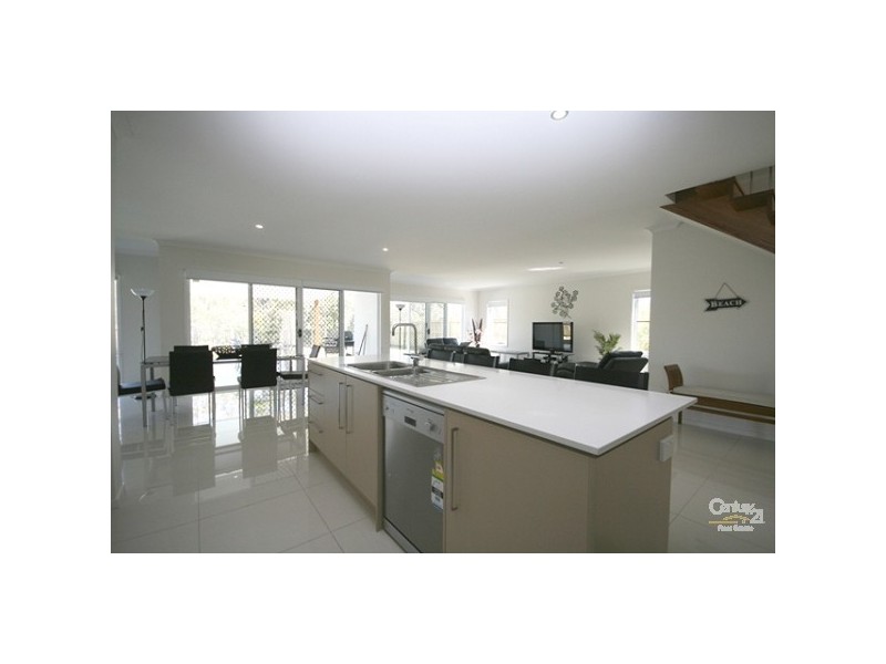 47 North Beach Place, Mudjimba QLD 4564