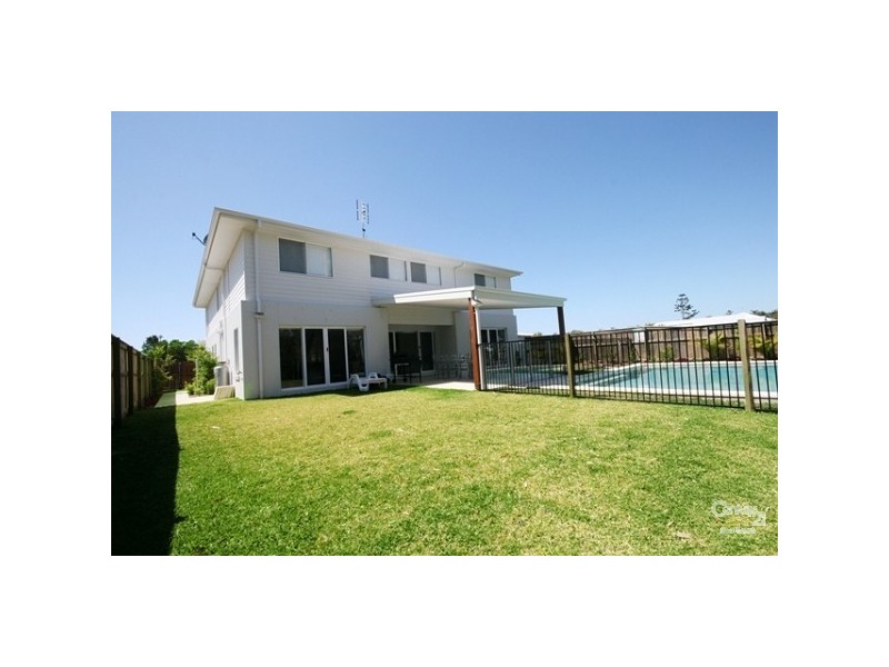 47 North Beach Place, Mudjimba QLD 4564