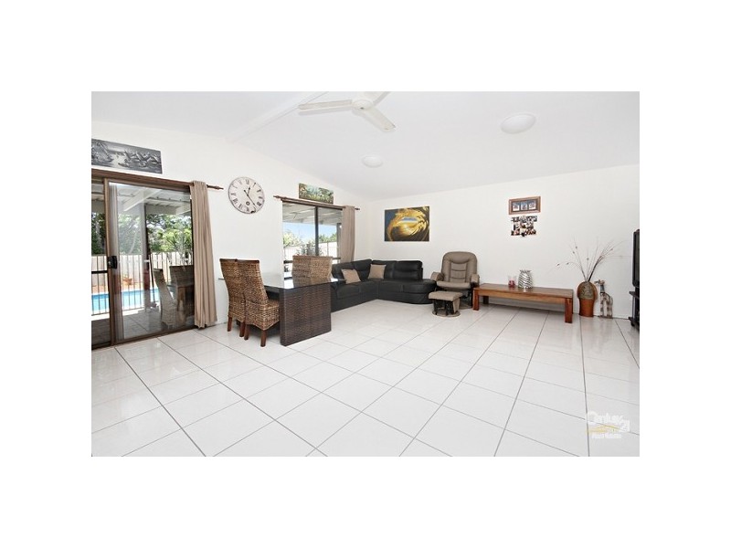 11 Cypress Street, Kuluin QLD 4558