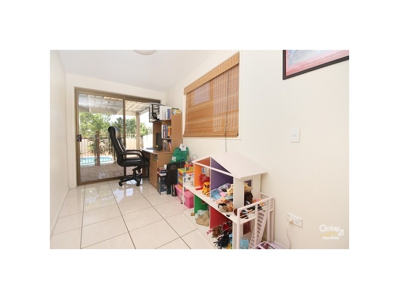 11 Cypress Street, Kuluin QLD 4558