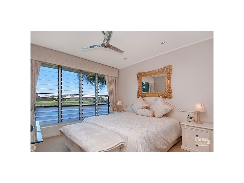 13/20 Anchorage Circuit, Twin Waters QLD 4564