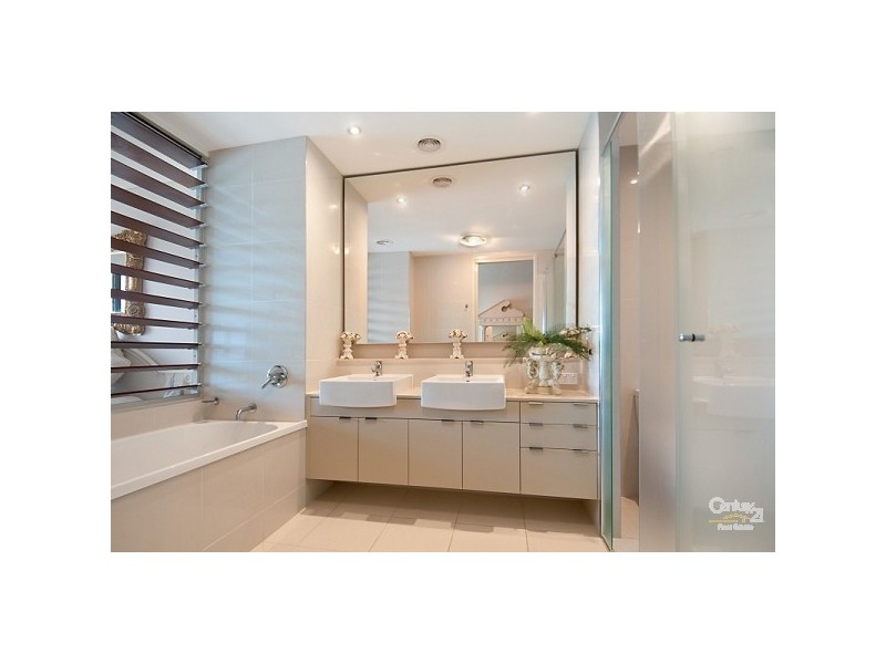 13/20 Anchorage Circuit, Twin Waters QLD 4564