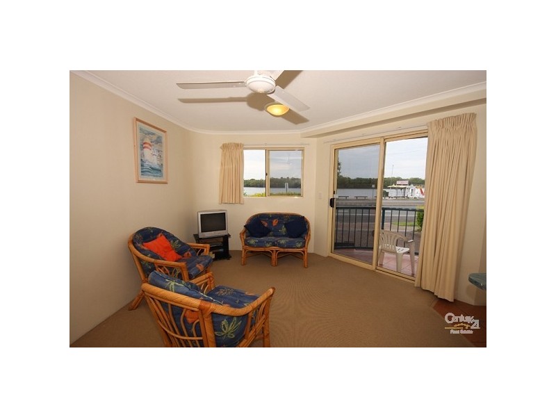 2/271 Bradman Avenue, Maroochydore QLD 4558